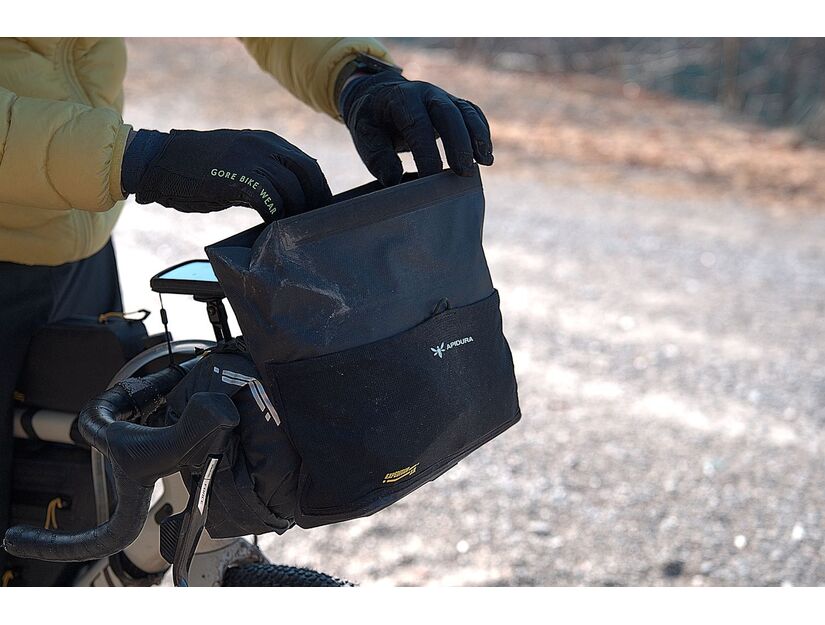 Apidura Expedition Front Accessory Pack 6