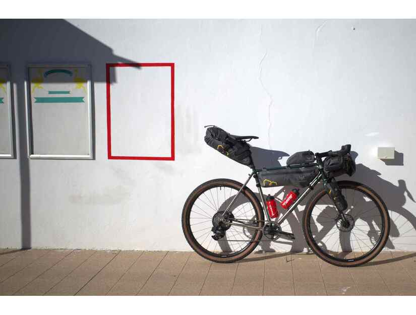 Apidura Expedition frame pack 8