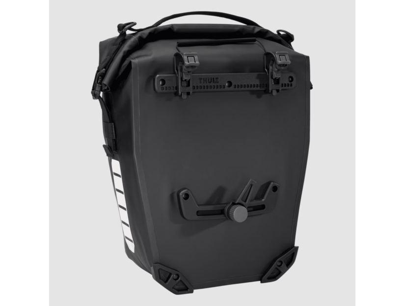 Thule Shield Pannier 22L